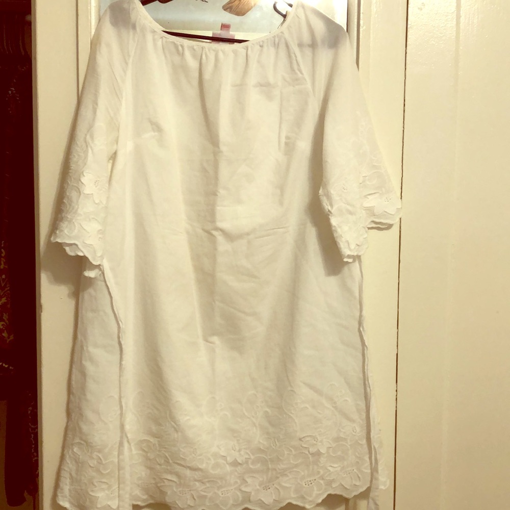 White maternity dress